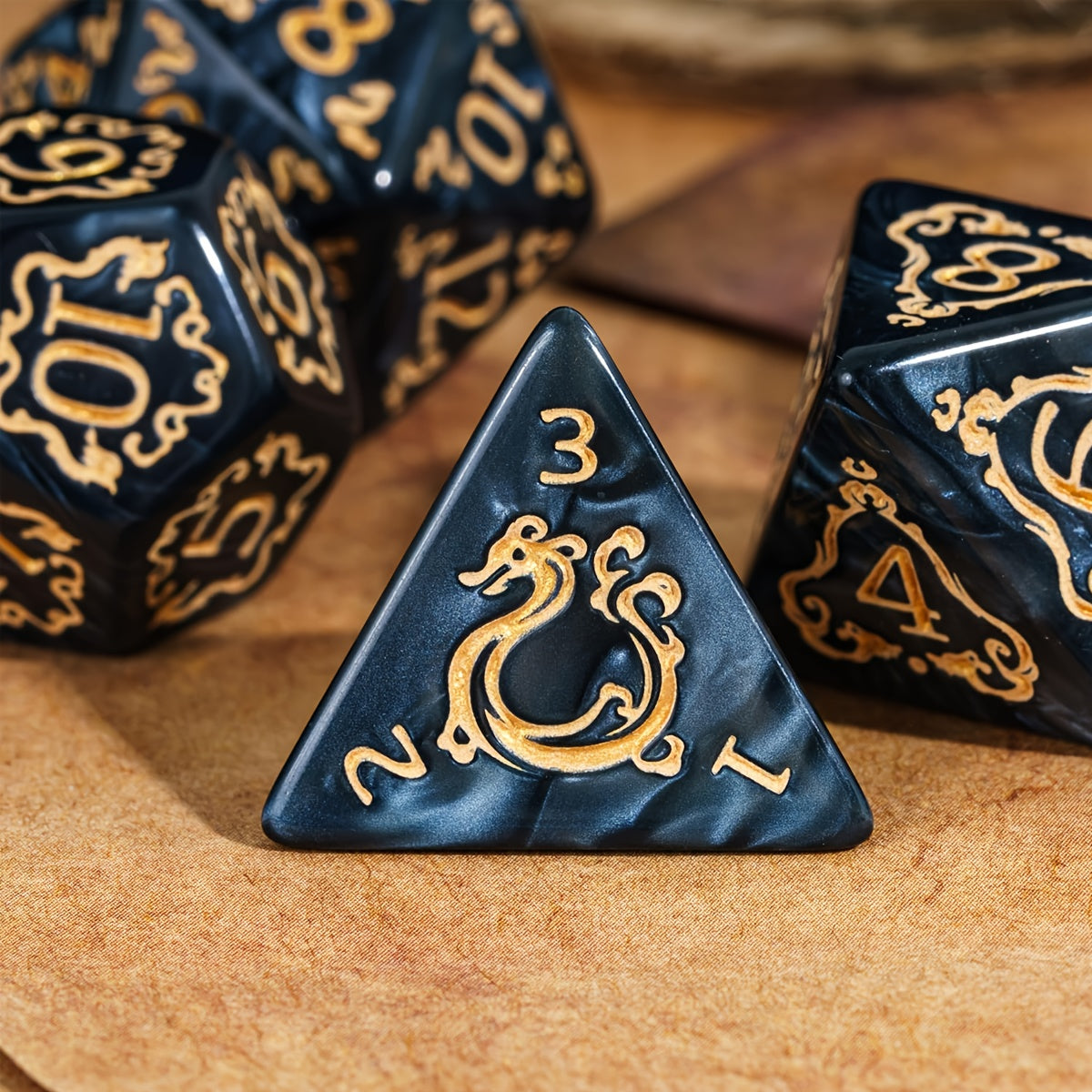 🎲 Les Dés du Dragon Noir – Puissance et Élégance en Jeu ! ⚔️🔥